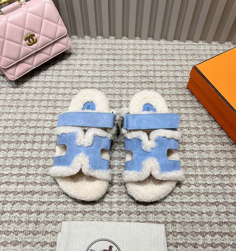 H**mes slippers